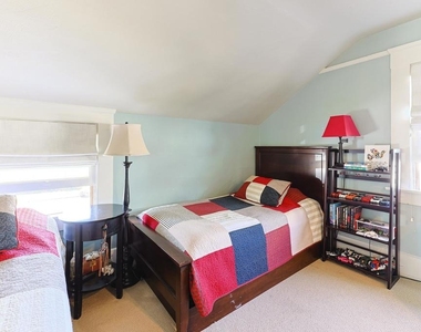 576 E - Photo Thumbnail 14
