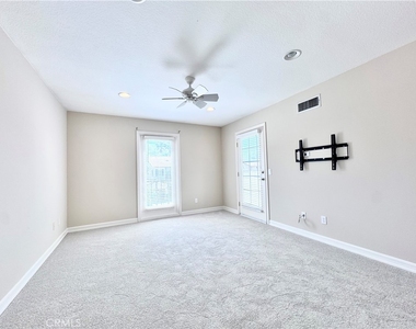 17 Pamela Way - Photo Thumbnail 18