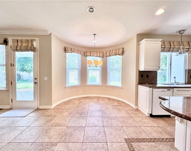 17 Pamela Way - Photo Thumbnail 10