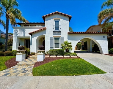 17 Pamela Way - Photo Thumbnail 1