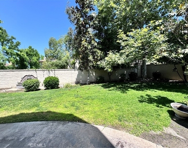 17 Pamela Way - Photo Thumbnail 23
