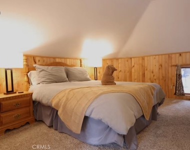 1140 Vine Avenue - Photo Thumbnail 11
