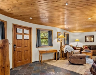1140 Vine Avenue - Photo Thumbnail 7
