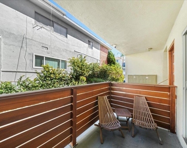 11719 Mayfield Avenue - Photo Thumbnail 14