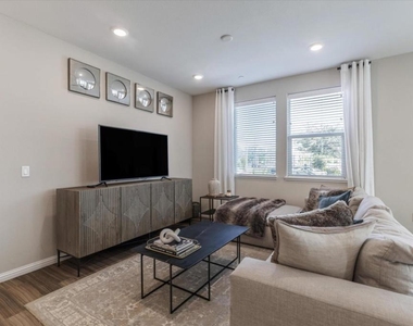 6568 Vision Court - Photo Thumbnail 2