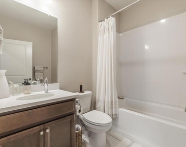 6568 Vision Court - Photo Thumbnail 16
