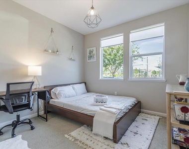 6568 Vision Court - Photo Thumbnail 15