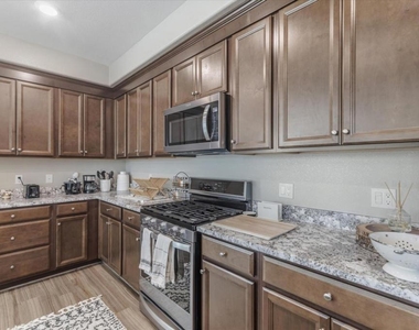 6568 Vision Court - Photo Thumbnail 7