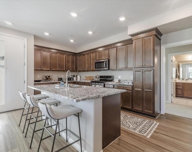 6568 Vision Court - Photo Thumbnail 10