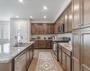 6568 Vision Court - Photo Thumbnail 6
