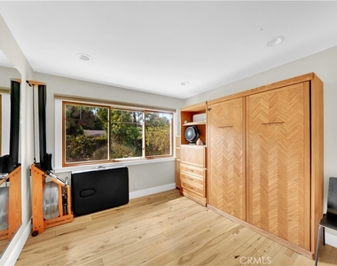 3064 Nestall - Photo Thumbnail 19