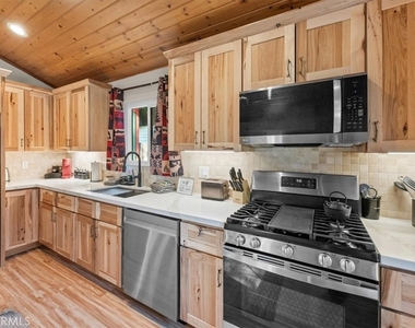 1025 E Country Club - Photo Thumbnail 6