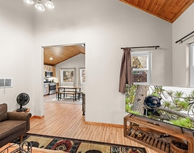 1025 E Country Club - Photo Thumbnail 10