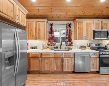 1025 E Country Club - Photo Thumbnail 7