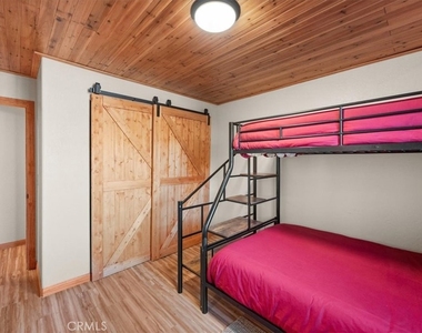 1025 E Country Club - Photo Thumbnail 13