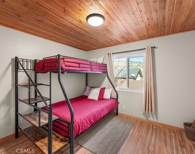 1025 E Country Club - Photo Thumbnail 12