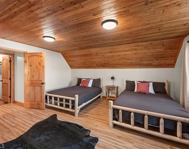 1025 E Country Club - Photo Thumbnail 20