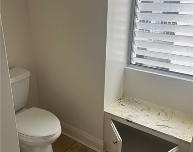 5625 Sumner Way - Photo Thumbnail 15