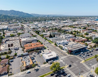 1051 Western Avenue - Photo Thumbnail 17