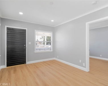1051 Western Avenue - Photo Thumbnail 2