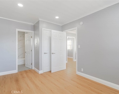 1051 Western Avenue - Photo Thumbnail 7