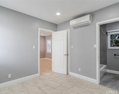 1049 Western Avenue - Photo Thumbnail 10
