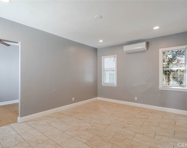 1049 Western Avenue - Photo Thumbnail 4