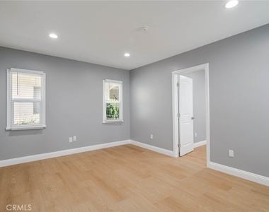 1051 Western Avenue - Photo Thumbnail 3