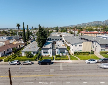 1051 Western Avenue - Photo Thumbnail 15