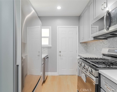1051 Western Avenue - Photo Thumbnail 7