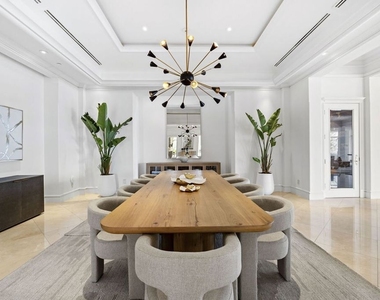 360 Trousdale Place - Photo Thumbnail 7