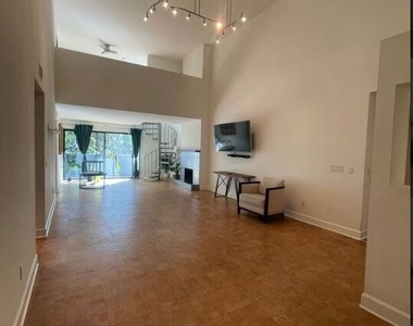 1940 N Highland Avenue - Photo Thumbnail 2