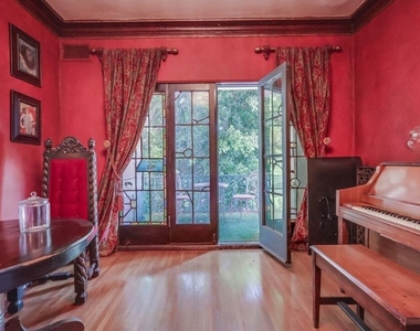 642 S Bronson Avenue - Photo Thumbnail 26