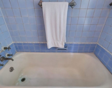642 S Bronson Avenue - Photo Thumbnail 39