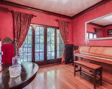 642 S Bronson Avenue - Photo Thumbnail 25