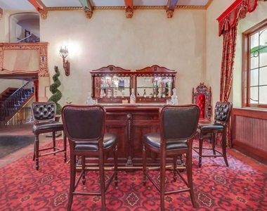 642 S Bronson Avenue - Photo Thumbnail 17