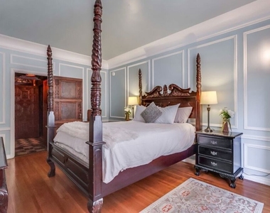642 S Bronson Avenue - Photo Thumbnail 36