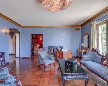 642 S Bronson Avenue - Photo Thumbnail 9
