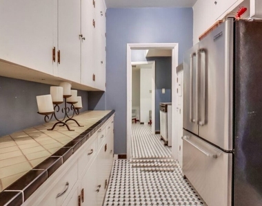 642 S Bronson Avenue - Photo Thumbnail 21
