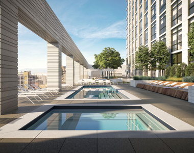400 S Broadway - Photo Thumbnail 8