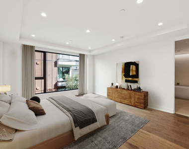 725 N Croft Avenue - Photo Thumbnail 32