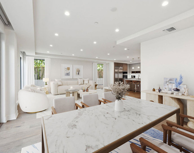 725 N Croft Avenue - Photo Thumbnail 8