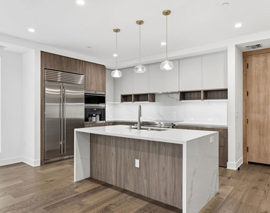725 N Croft Avenue - Photo Thumbnail 25