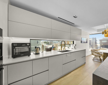1500 Ocean Drive - Photo Thumbnail 25