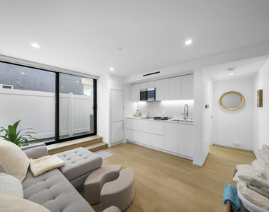1500 Ocean Drive - Photo Thumbnail 13