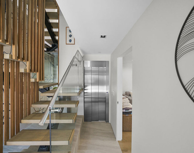 1500 Ocean Drive - Photo Thumbnail 10