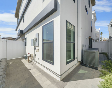1500 Ocean Drive - Photo Thumbnail 19