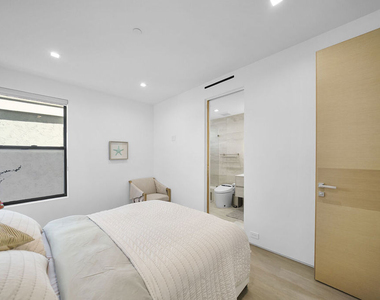 1500 Ocean Drive - Photo Thumbnail 37