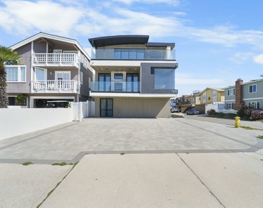 1500 Ocean Drive - Photo Thumbnail 4