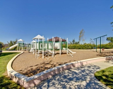 16646 Calle Brittany - Photo Thumbnail 37